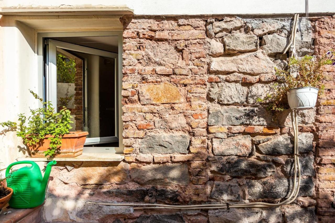 Home Rising Sun - Rooms With Private Bathrooms Κατάνια Εξωτερικό φωτογραφία
