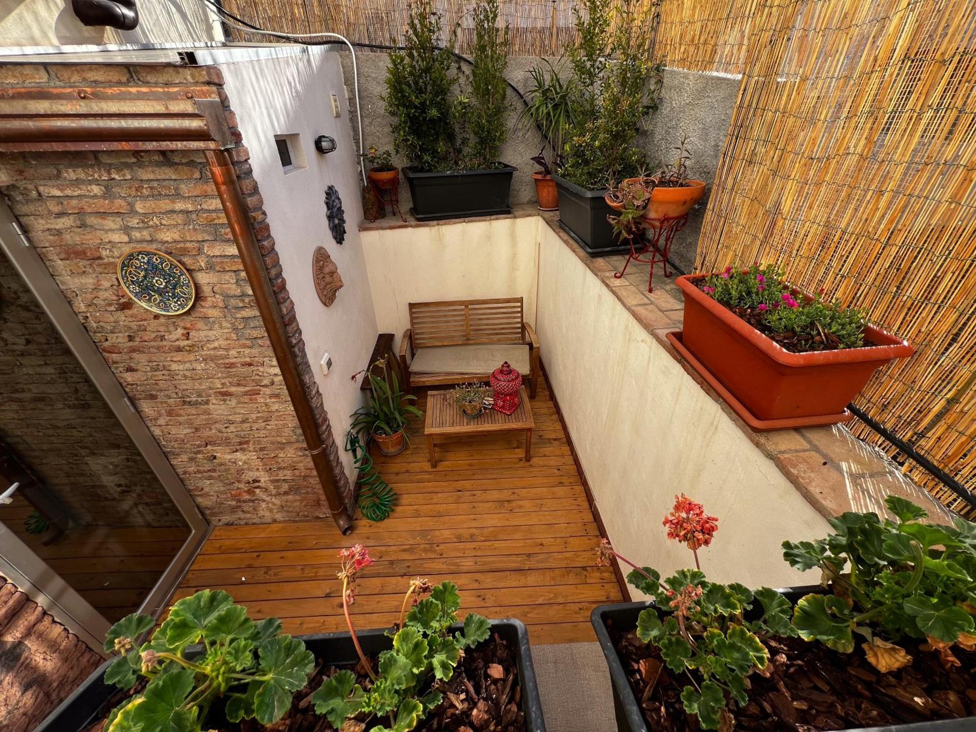 Home Rising Sun - Rooms With Private Bathrooms Κατάνια Εξωτερικό φωτογραφία